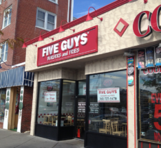 Five-Guys-Rehoboth-Beach-DE-01.png