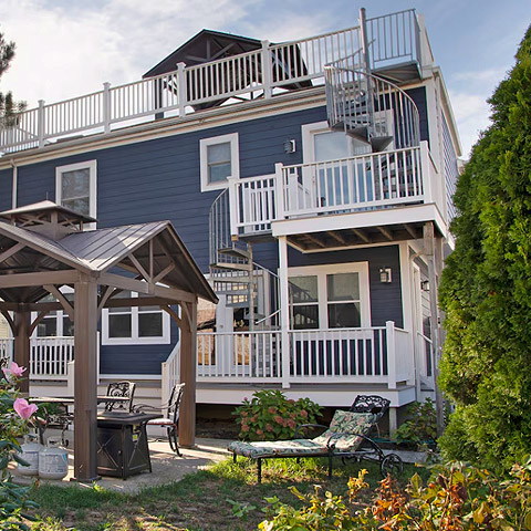Oceanside Multi Family, Steps to Beach – Sleeps 12