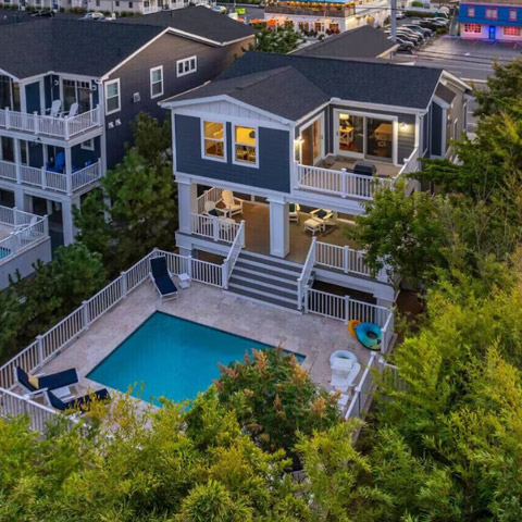 Storm Bait Haven at the South – Sleeps 12