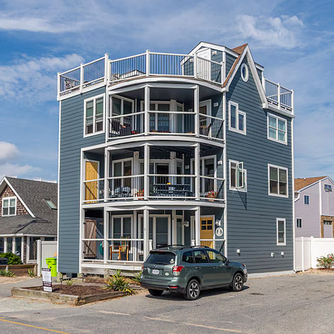 Dewey Beach with Ocean View Balcony – Sleeps 10